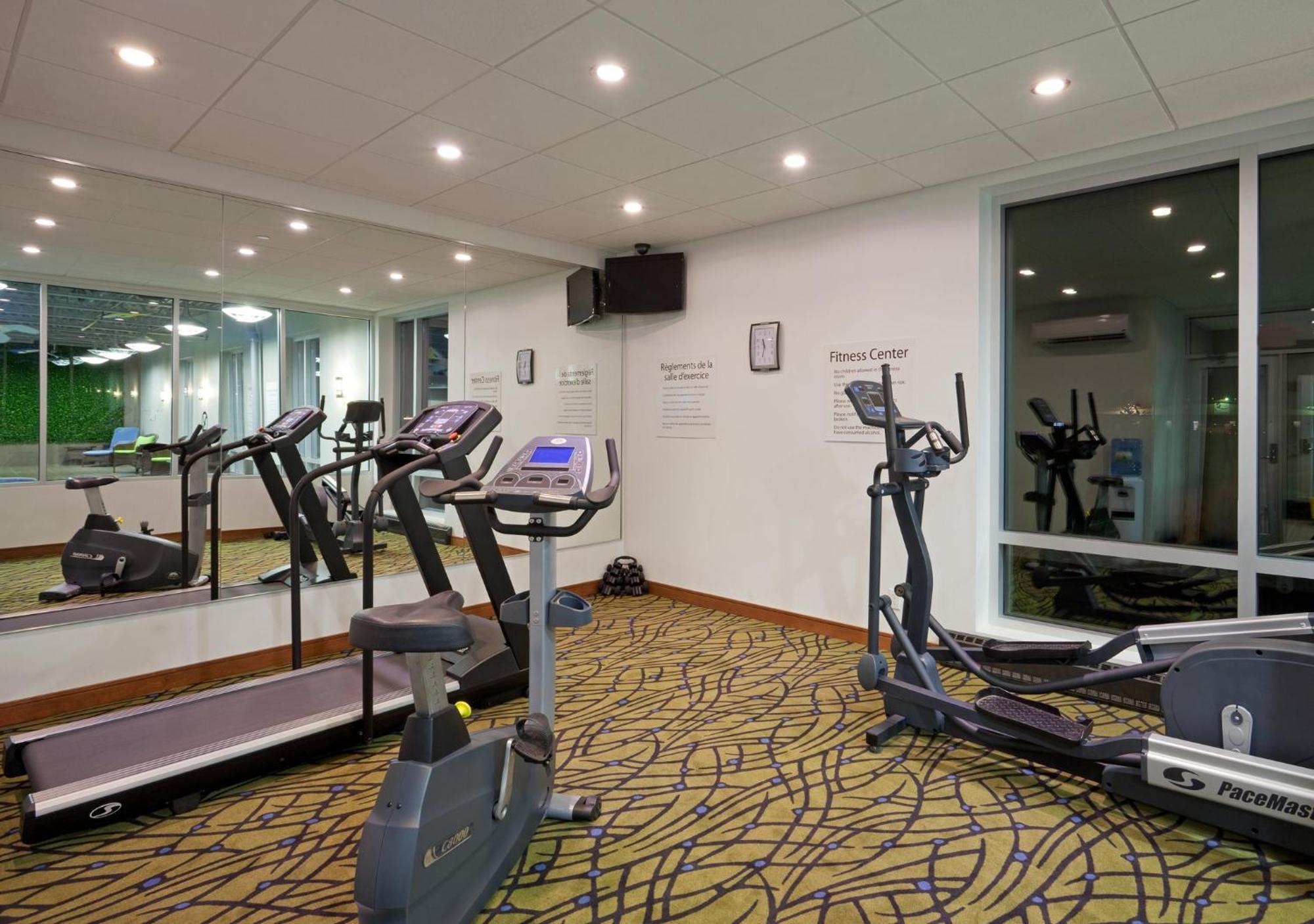 Holiday Inn Express Hotel & Suites Saint - Hyacinthe By Ihg Exterior foto